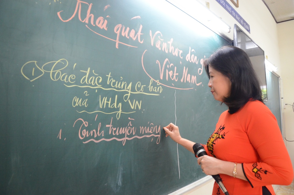 Bị ném đá vì dùng điểm ngữ văn xét tuyển ngành y, nhà trường nói gì? - 2 Bị ném đá vì dùng điểm ngữ văn xét tuyển ngành y, nhà trường nói gì? - 2