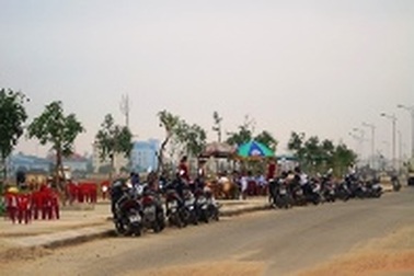 "Dẹp bỏ quán nhậu vỉa hè gây cản trở giao thông"