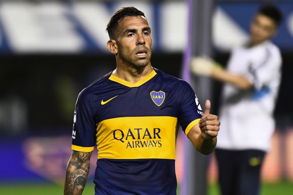 Carlos Tevez: “Giới cầu thủ có thể sống cả năm không cần lương” - 1 Carlos Tevez: “Giới cầu thủ có thể sống cả năm không cần lương” - 1