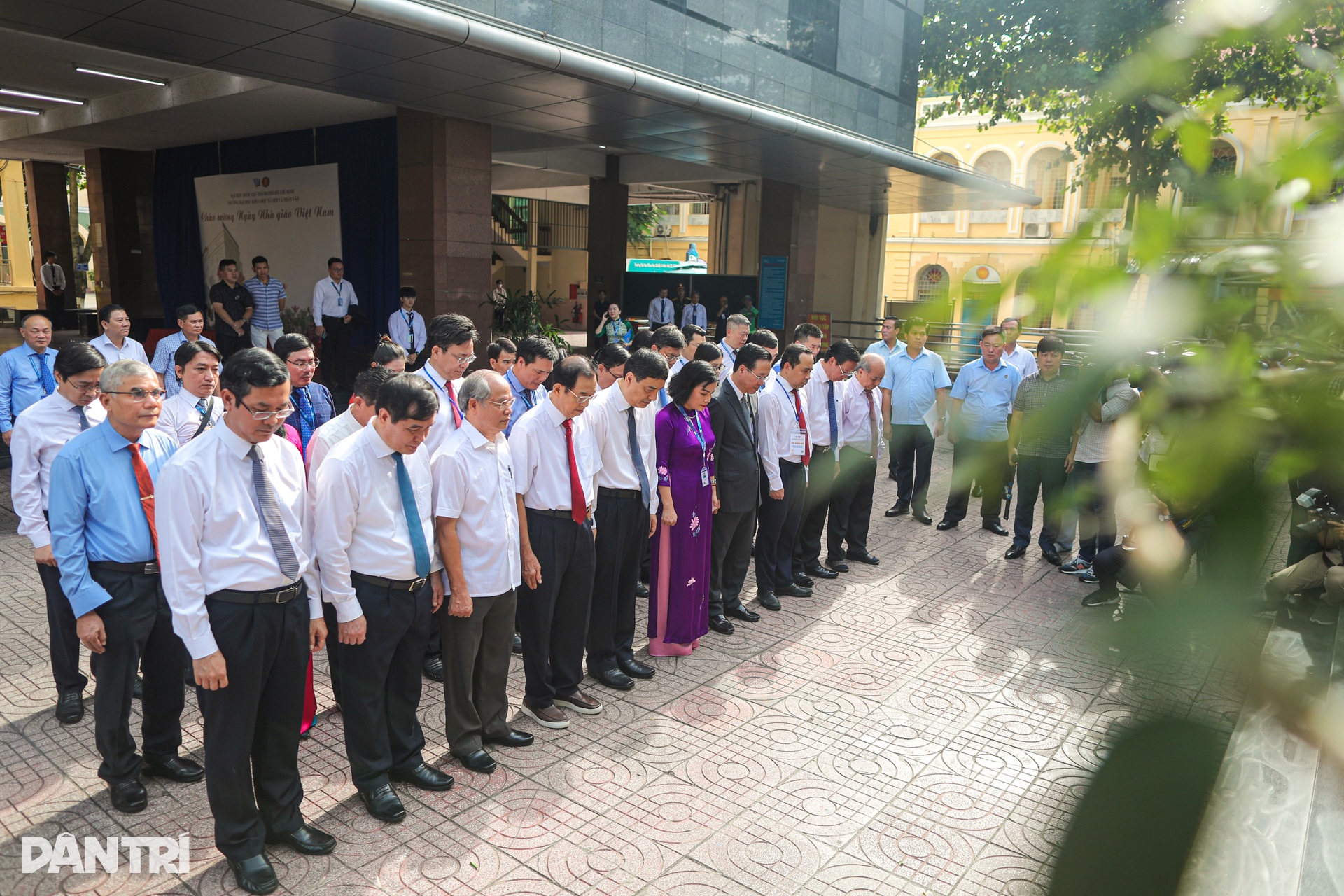 Chủ tịch nước Võ Văn Thưởng thăm lại trường xưa, thầy giáo cũ nhân 20/11 - 4 Chủ tịch nước Võ Văn Thưởng thăm lại trường xưa, thầy giáo cũ nhân 20/11 - 4