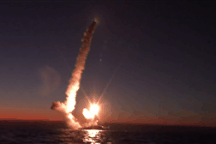 Nga tung video tàu chiến phóng tên lửa phá hủy kho vũ khí Ukraine