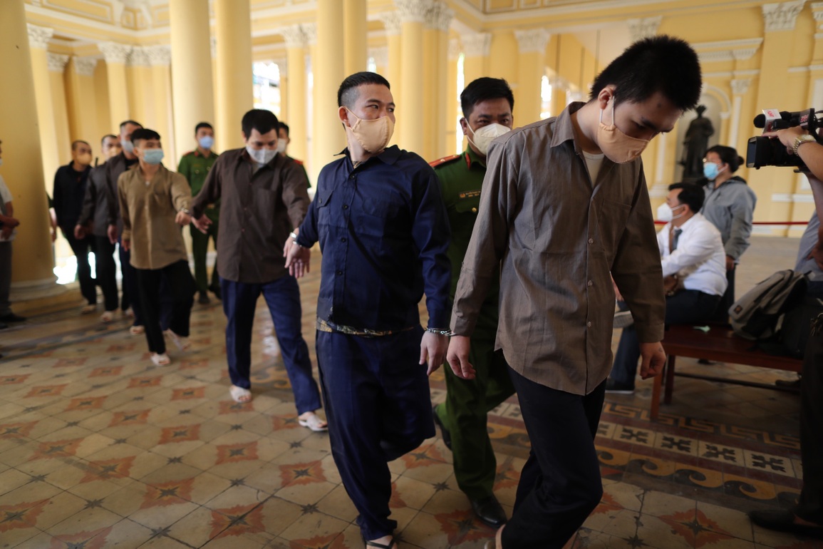 Gọi đàn em đoạt mạng trùm giang hồ Quân xa lộ, nữ doanh nhân hầu tòa - 2 Gọi đàn em đoạt mạng trùm giang hồ Quân xa lộ, nữ doanh nhân hầu tòa - 2