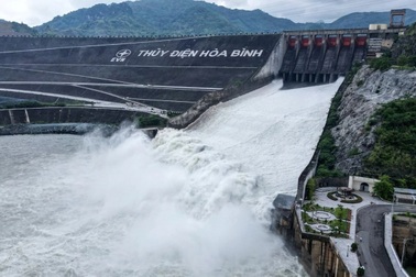 Xả lũ hồ thủy điện Hòa Bình lúc 20h hôm nay