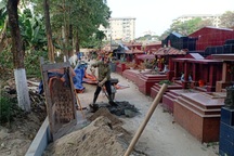 Hà Nội: Nghề tảo mộ thuê đắt khách dịp cận Tết