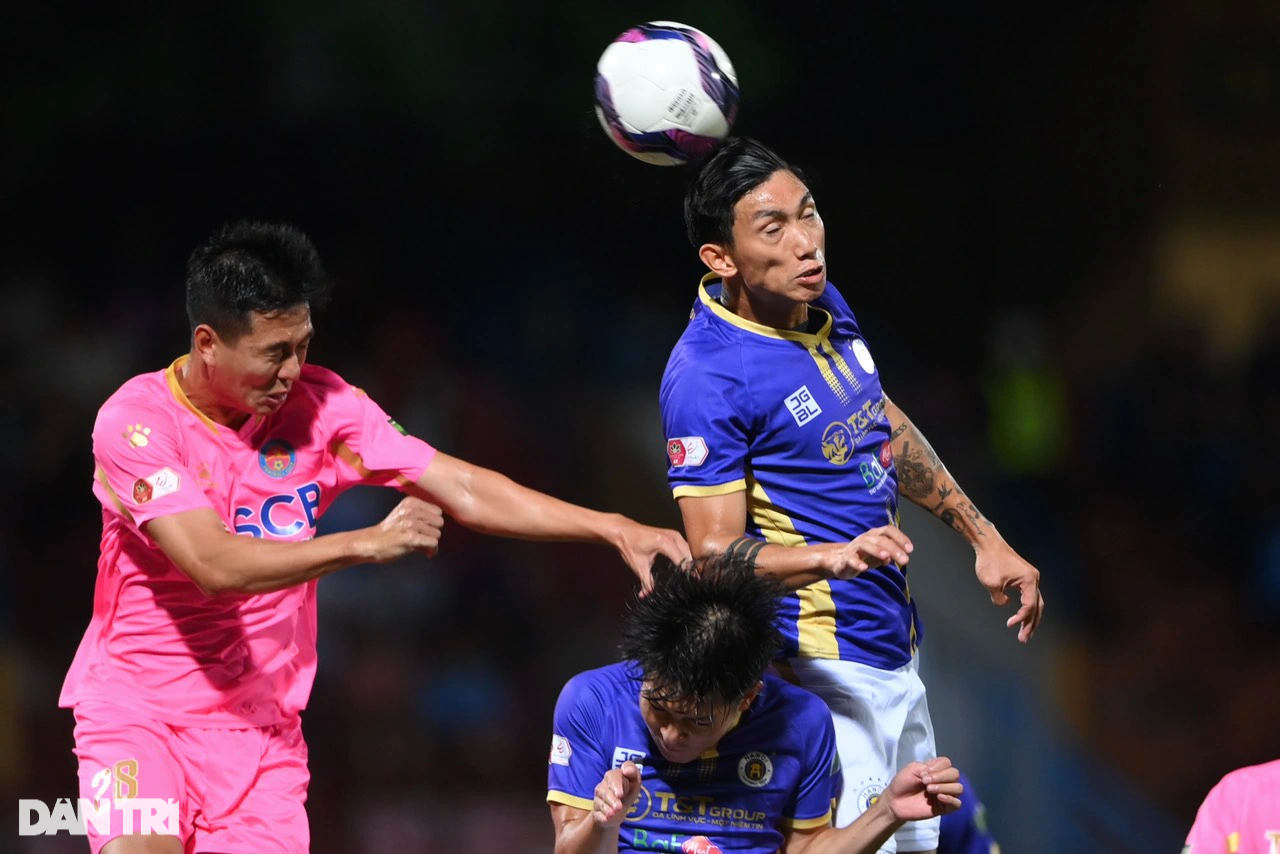 Văn Hậu đá chính, CLB Hà Nội thắng dễ Sài Gòn FC - 1