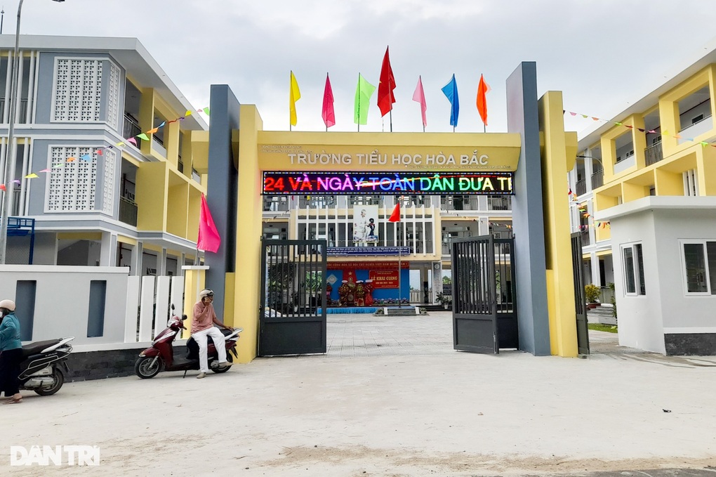 Vụ 54 học sinh chưa đi học: Trường học sẽ trông con cho phụ huynh về trễ? - 2 Vụ 54 học sinh chưa đi học: Trường học sẽ trông con cho phụ huynh về trễ? - 2