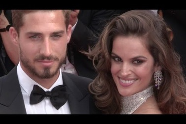 Izabel Goulart đẹp đôi bên bồ trẻ