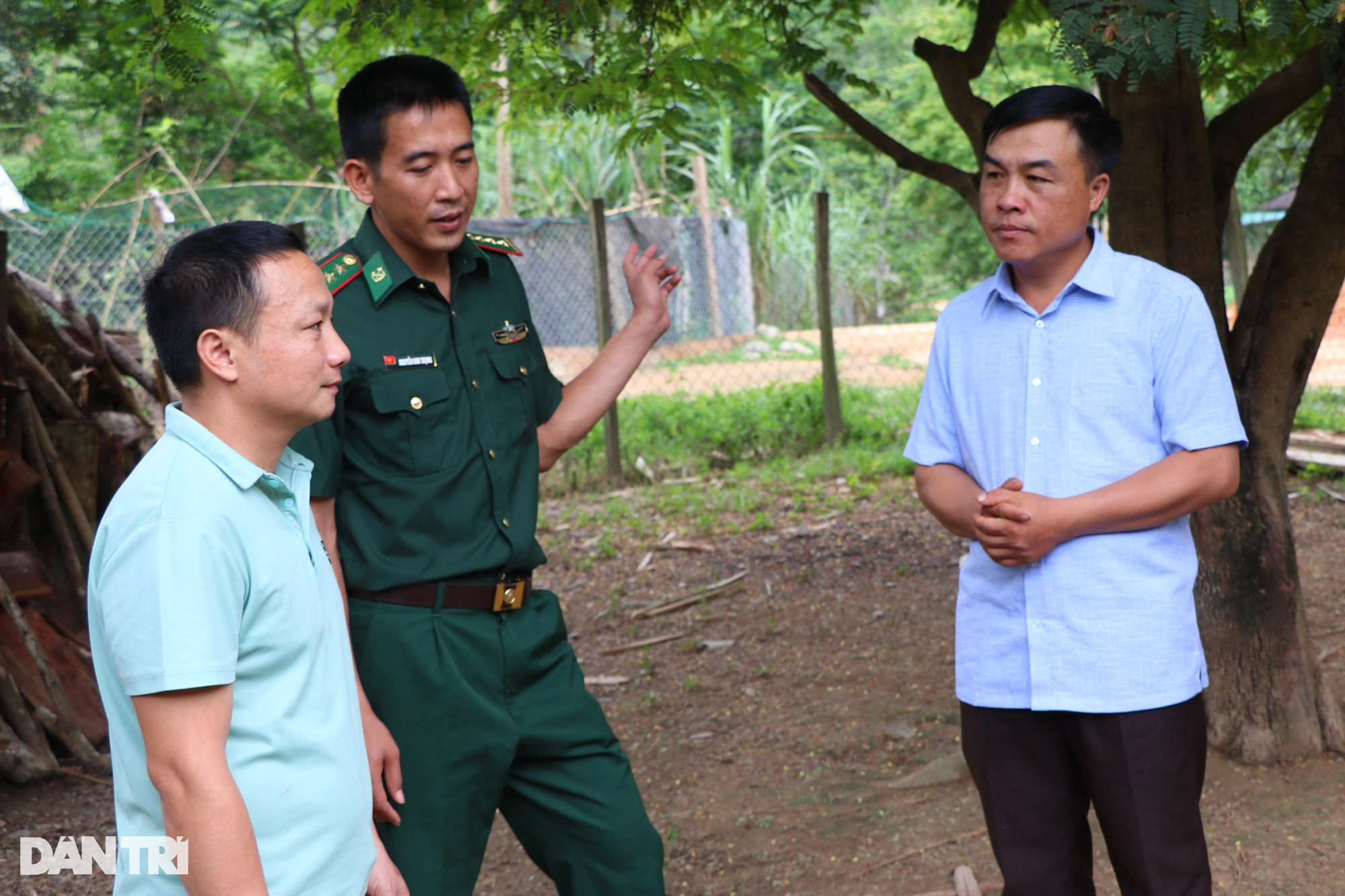 Cú quay xe theo con đường sáng của chàng trai trót làm ăn với phỉ - 6 Cú quay xe theo con đường sáng của chàng trai trót làm ăn với phỉ - 6