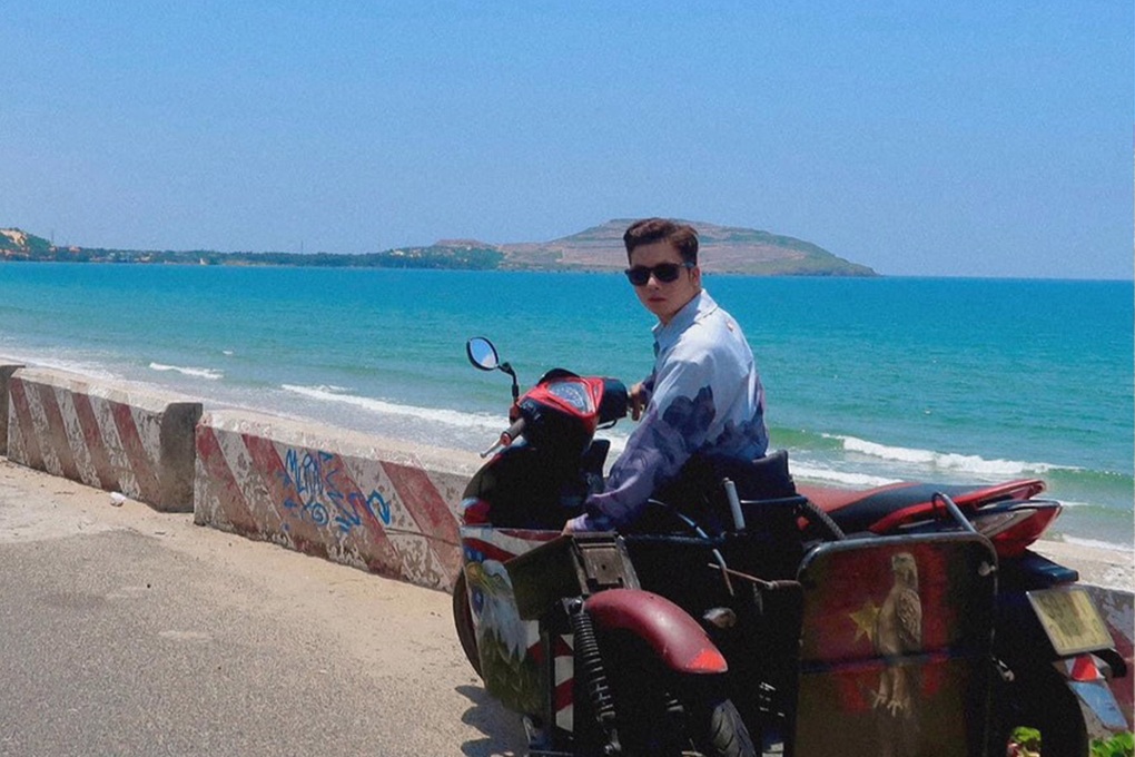 Phượt thủ miền Tây ngồi xe lăn chinh phục hơn 30 tỉnh, thành - 1 Phượt thủ miền Tây ngồi xe lăn chinh phục hơn 30 tỉnh, thành - 1