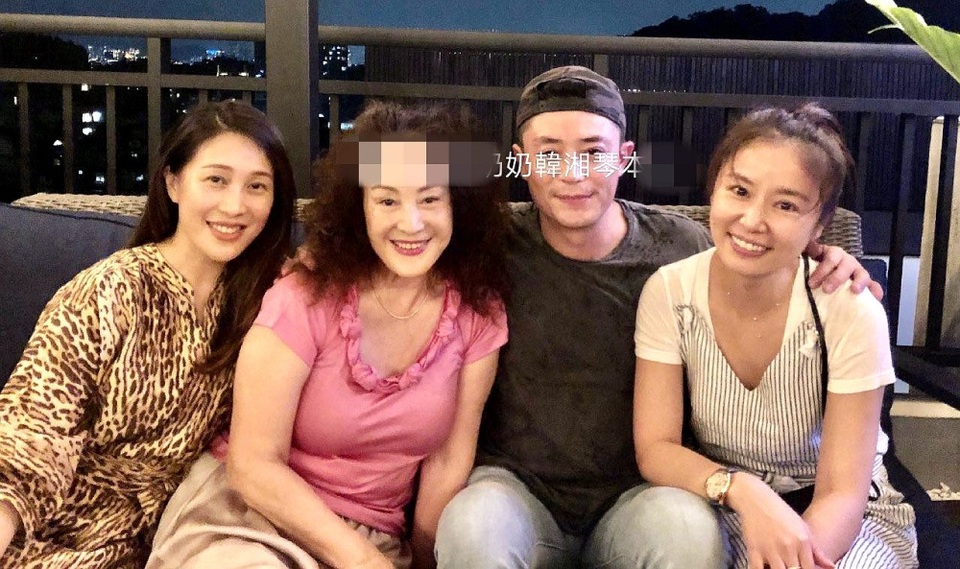 Lâm Tâm Như rạng ngời hạnh phúc bên ông xã Hoắc Kiến Hoa - 4