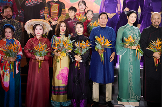 Hà Myo, Tuấn Cry trình diễn thời trang trên nền nhạc xẩm gây chú ý - 8