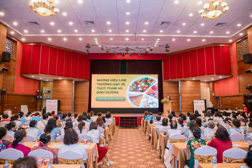Acecook Việt Nam đồng hành tổ chức hội thảo an toàn thực phẩm và dinh dưỡng đúng cách - 1 Acecook Việt Nam đồng hành tổ chức hội thảo an toàn thực phẩm và dinh dưỡng đúng cách - 1