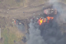 Một xe tăng Nga đối đầu 8 tăng thiết giáp Ukraine