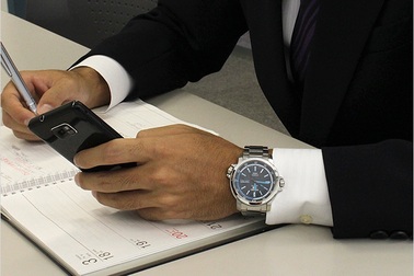 "Cuộc chiến" không hồi kết giữa đồng hồ Thụy Sĩ và đồng hồ Nhật Bản