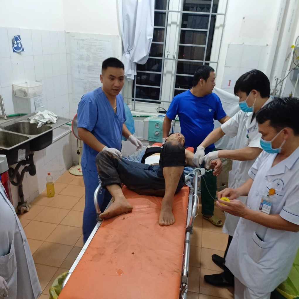 Bị phát hiện mua, bán 16 bánh heroin, người đàn ông tự sát nhưng bất thành - 2 Bị phát hiện mua, bán 16 bánh heroin, người đàn ông tự sát nhưng bất thành - 2