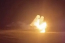 Ukraine nói tiêm kích Su-27 bốc cháy trong sân bay Nga