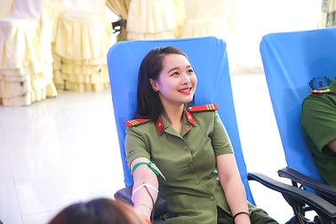 "Giọt hồng xứ Nghệ” thu 1.708 đơn vị máu