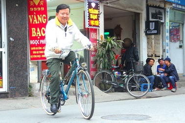 "Đại gia" Hà thành bán xe đạp cổ mua nhà mặt phố