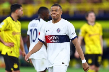 Mbappe "câm lặng", PSG gục ngã trên sân Dortmund
