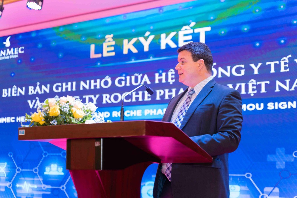 Vinmec hợp tác với Roche Pharma Việt Nam trong nghiên cứu và điều trị ung thư - 1 Vinmec hợp tác với Roche Pharma Việt Nam trong nghiên cứu và điều trị ung thư - 1