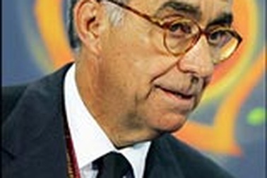 Hoãn công bố lịch thi đấu Serie A 