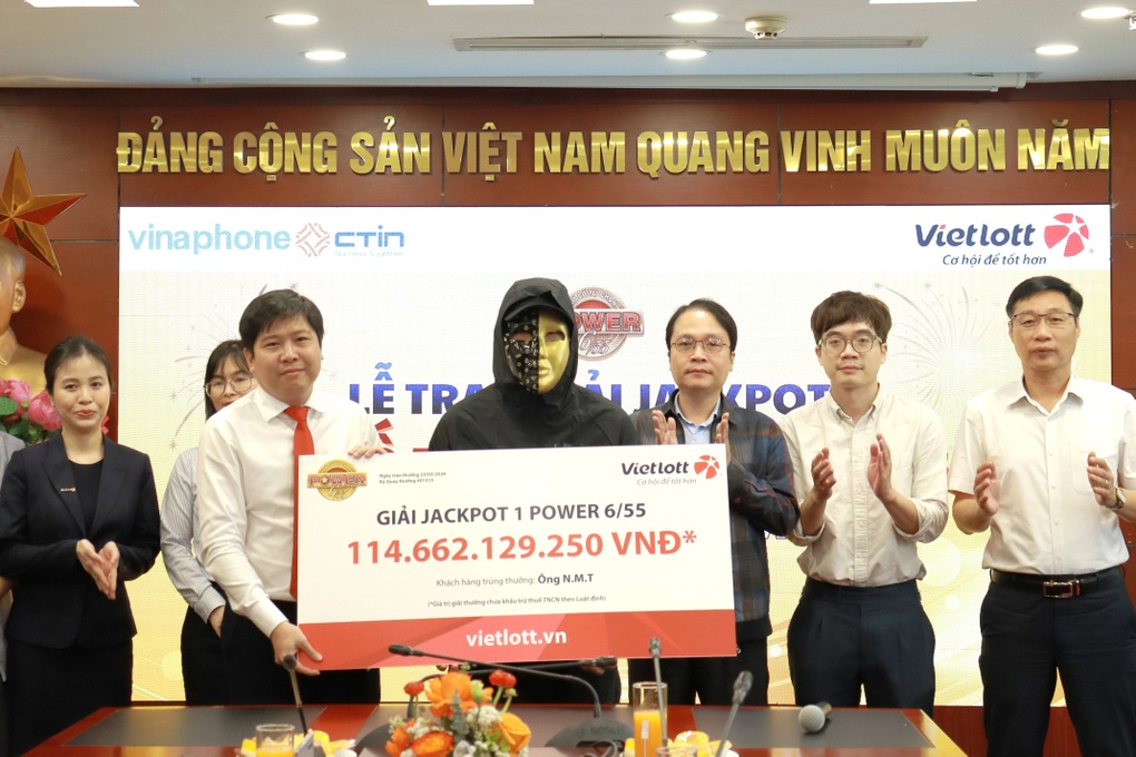 Một người trúng Vietlott 114 tỷ đồng - 1 Một người trúng Vietlott 114 tỷ đồng - 1