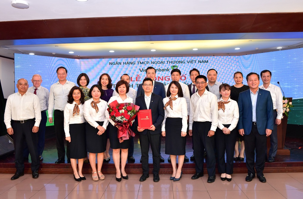 Vietcombank thành lập Khối Vận hành và điều chuyển nhân sự trụ sở chính - 2 Vietcombank thành lập Khối Vận hành và điều chuyển nhân sự trụ sở chính - 2