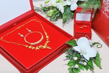 Hi hữu: Chú rể ‘hụt’ kiện đòi vàng cưới cô dâu