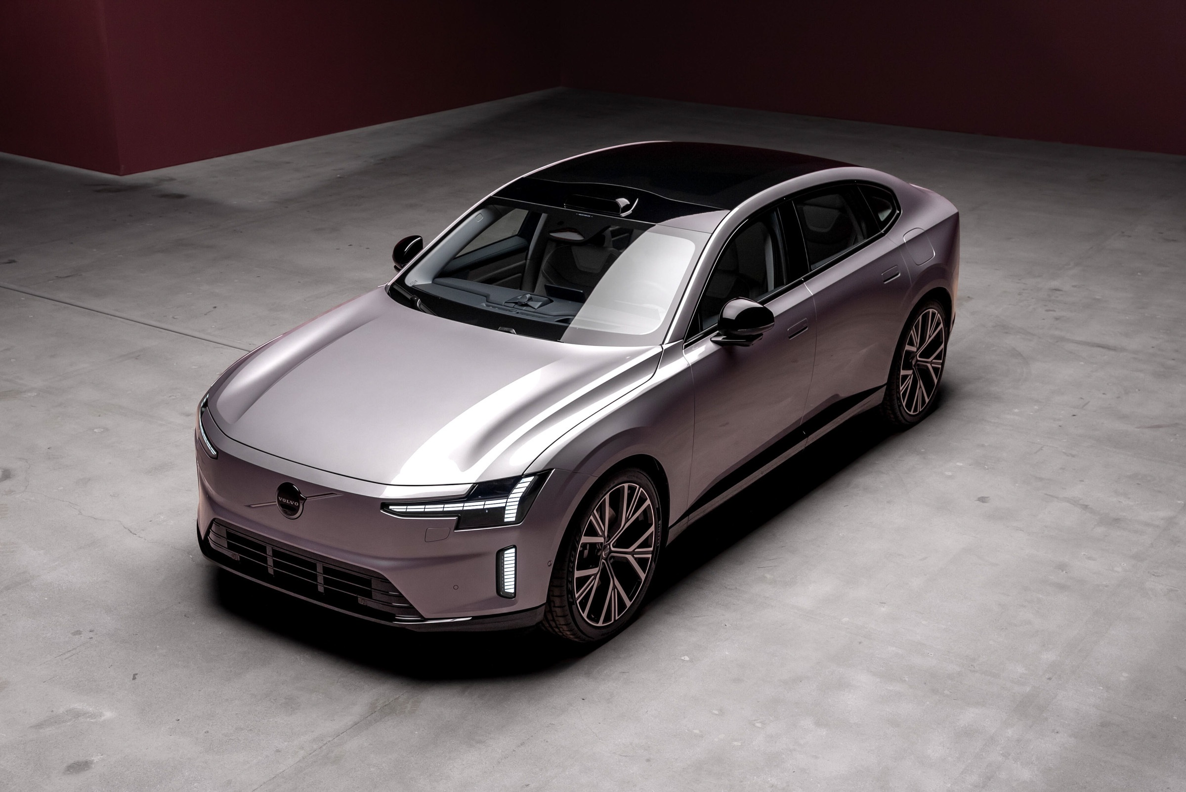 View - Không phải sedan, cũng không hẳn SUV, Volvo ES90 mở lối đi riêng | Báo Dân trí