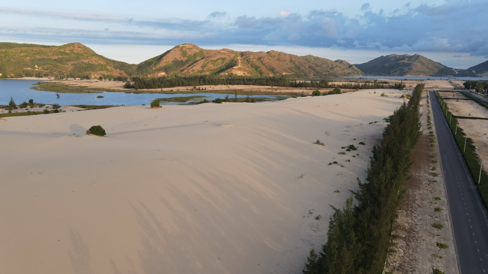 Kỳ thú Hòn “không ướt” ở Quy Nhơn - 2