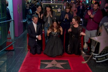 Salma Hayek nhận "sao" trên đại lộ Danh vọng