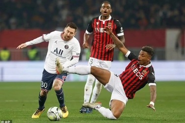 Messi và Neymar mờ nhạt, PSG lần thứ ba ôm hận trước Nice