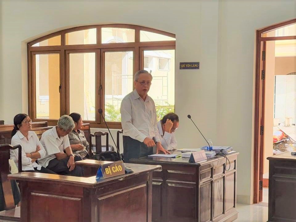 Tạm dừng xét xử vụ tham ô 79 tỷ đồng ở Công ty xổ số Đồng Nai - 1 Tạm dừng xét xử vụ tham ô 79 tỷ đồng ở Công ty xổ số Đồng Nai - 1