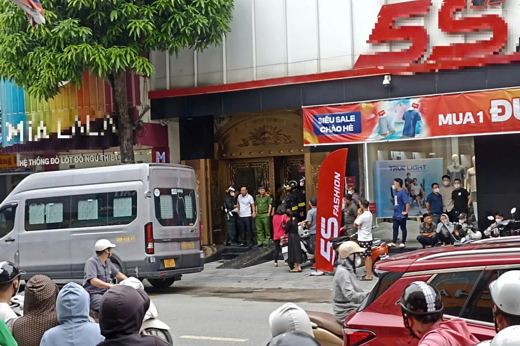 Tuấn “Thần Đèn”: Từ giang hồ khét tiếng đến ông trùm khai thác khoáng sản - 2 Tuấn “Thần Đèn”: Từ giang hồ khét tiếng đến ông trùm khai thác khoáng sản - 2