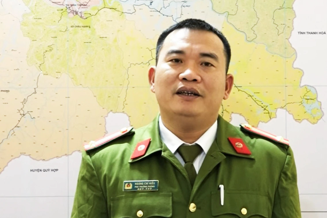 View - Món quà đặc biệt trong cuộc "tầm nã" 300 cây số đêm 8/3 | Báo Dân trí