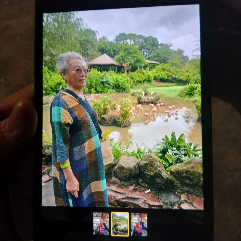 בעל החנות, שחיפש אישה קוריאנית אבודה, סירב לקבל 13 מיליון דונג וייטנאמי כאות תודה - 1 Tìm cụ bà Hàn Quốc đi lạc, chủ tiệm từ chối nhận 13 triệu đồng tiền cảm ơn - 1