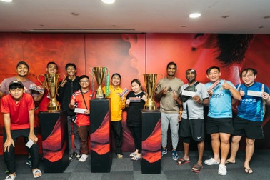 Giải quyết tình trạng "cháy vé", Singapore mở 11 điểm xem bóng đá công cộng