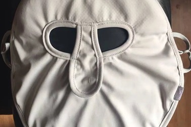 Hà Nội chưa nóng, khẩu trang kín mít như “ninja” đã đắt hàng