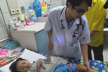 Sẽ “siết” trần khám dịch vụ tại bệnh viện công