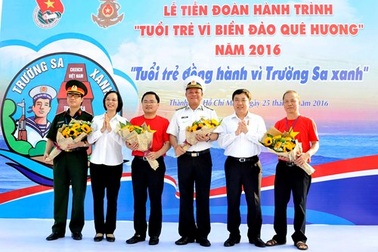 Hành trình tuổi trẻ vì biển đảo quê hương 2016 ra khơi