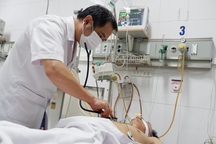 Uống thuốc nam mua online chữa viêm gan B, người đàn ông rơi vào nguy kịch