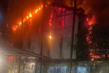 Cháy lán tạm ở Hà Nội