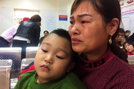 Hàng loạt trẻ Bắc Ninh dương tính với sán lợn, phụ huynh bật khóc