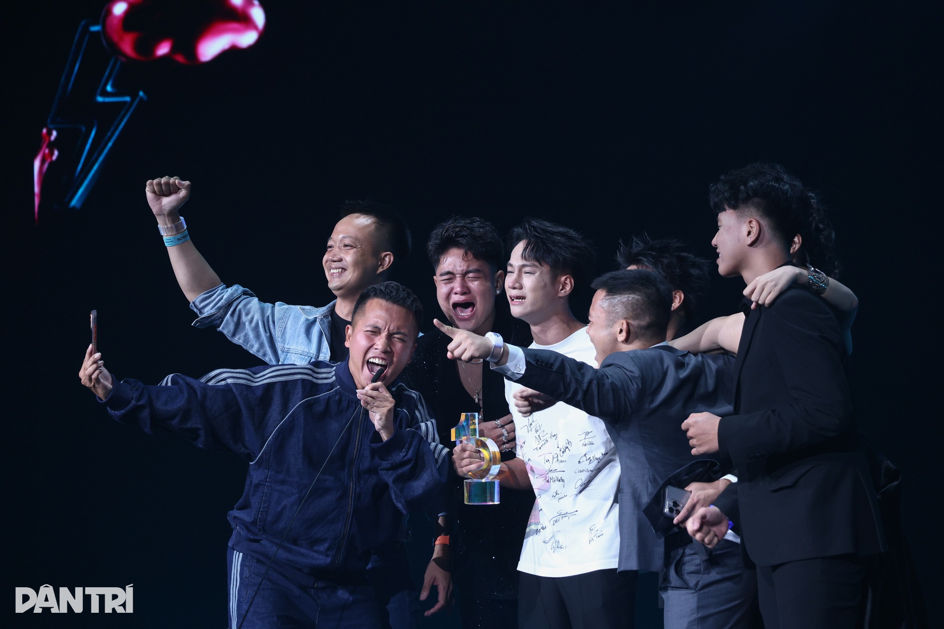 Những khoảnh khắc ấn tượng tại TikTok Awards Việt Nam 2025 - 9 Những khoảnh khắc ấn tượng tại TikTok Awards Việt Nam 2025 - 9