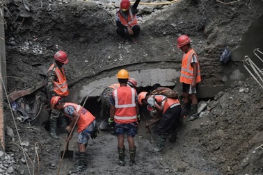 Kỳ tích chiến dịch cứu công nhân mắc kẹt 9 ngày trong đường hầm Nepal