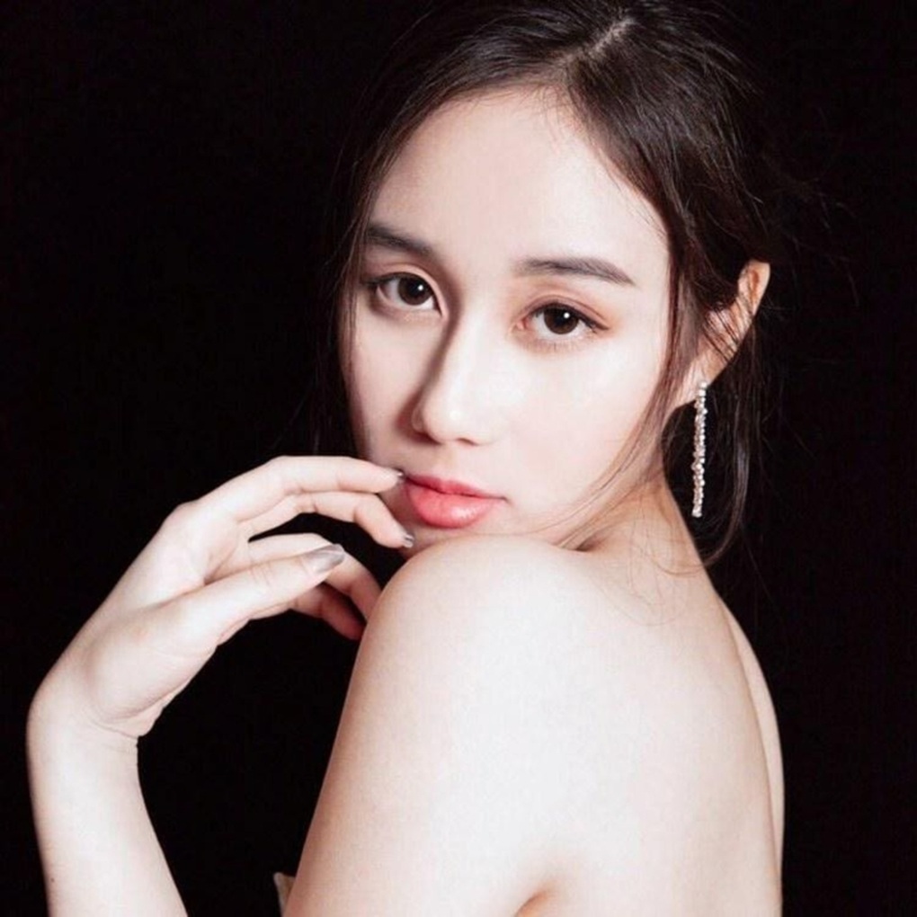 Con gái út xinh đẹp học giỏi, sở hữu tài sản 89 triệu USD của tỷ phú châu Á - 5 Con gái út xinh đẹp học giỏi, sở hữu tài sản 89 triệu USD của tỷ phú châu Á - 5