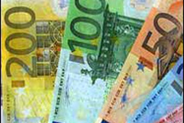 ECB tăng lãi suất euro lên mức 4%