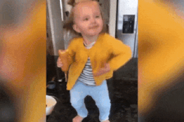 Cô bé “hạ gục” cư dân mạng bởi điệu nhảy vui tươi đáng ghen tị