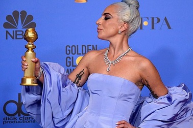 Lady Gaga đeo nữ trang 5 triệu USD lên thảm đỏ