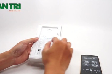 Đập hộp Xperia Z5 Premium chính hãng tại Việt Nam